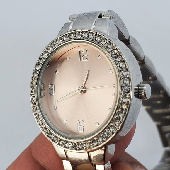 28MM Women's Watch Pink‎ Dial Crystal Bezel Gray Bracelet Band 7" New Battery - Picture 3 of 11